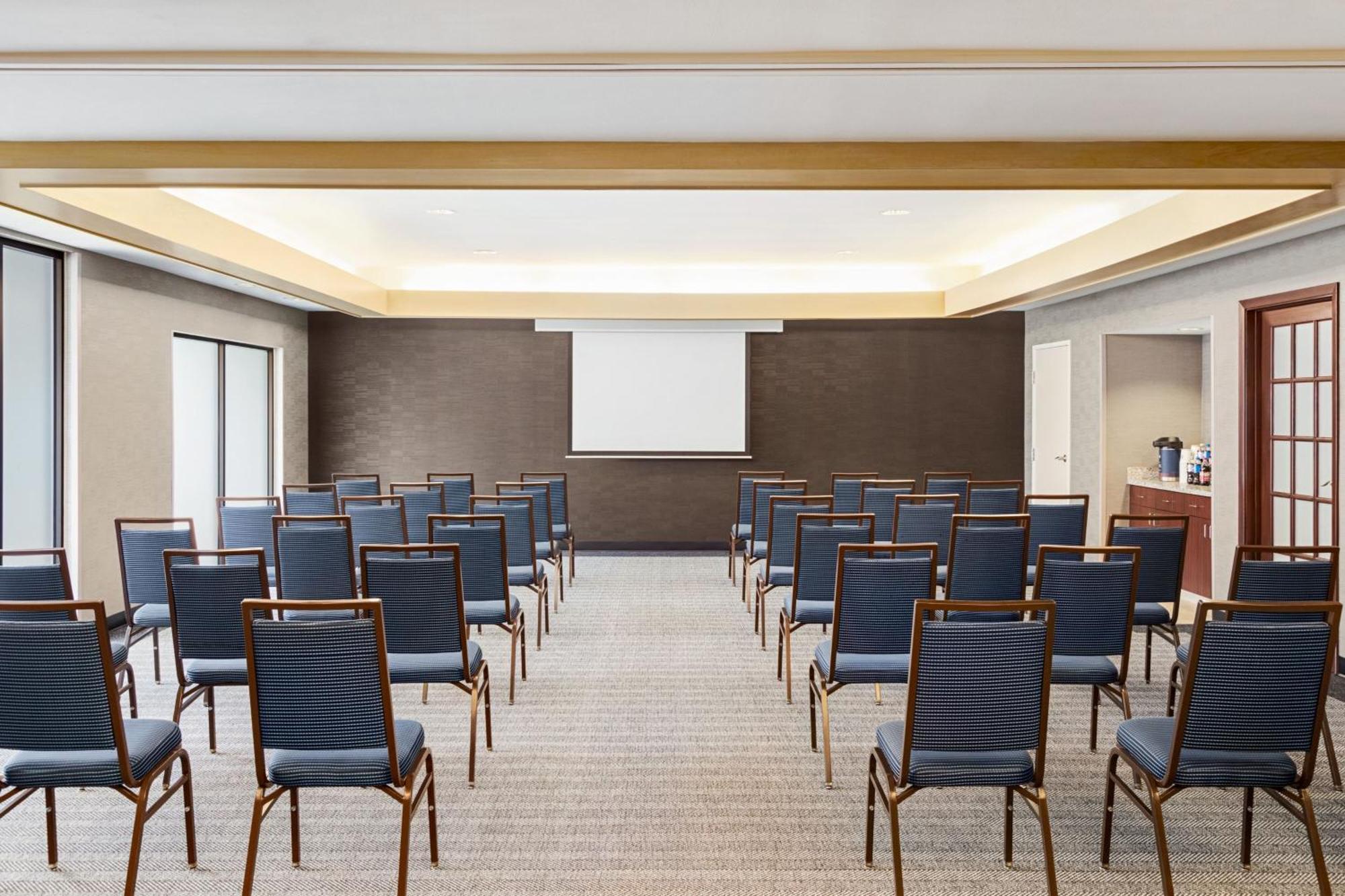 Courtyard Houston Sugar Land/Stafford Hotel Bagian luar foto
