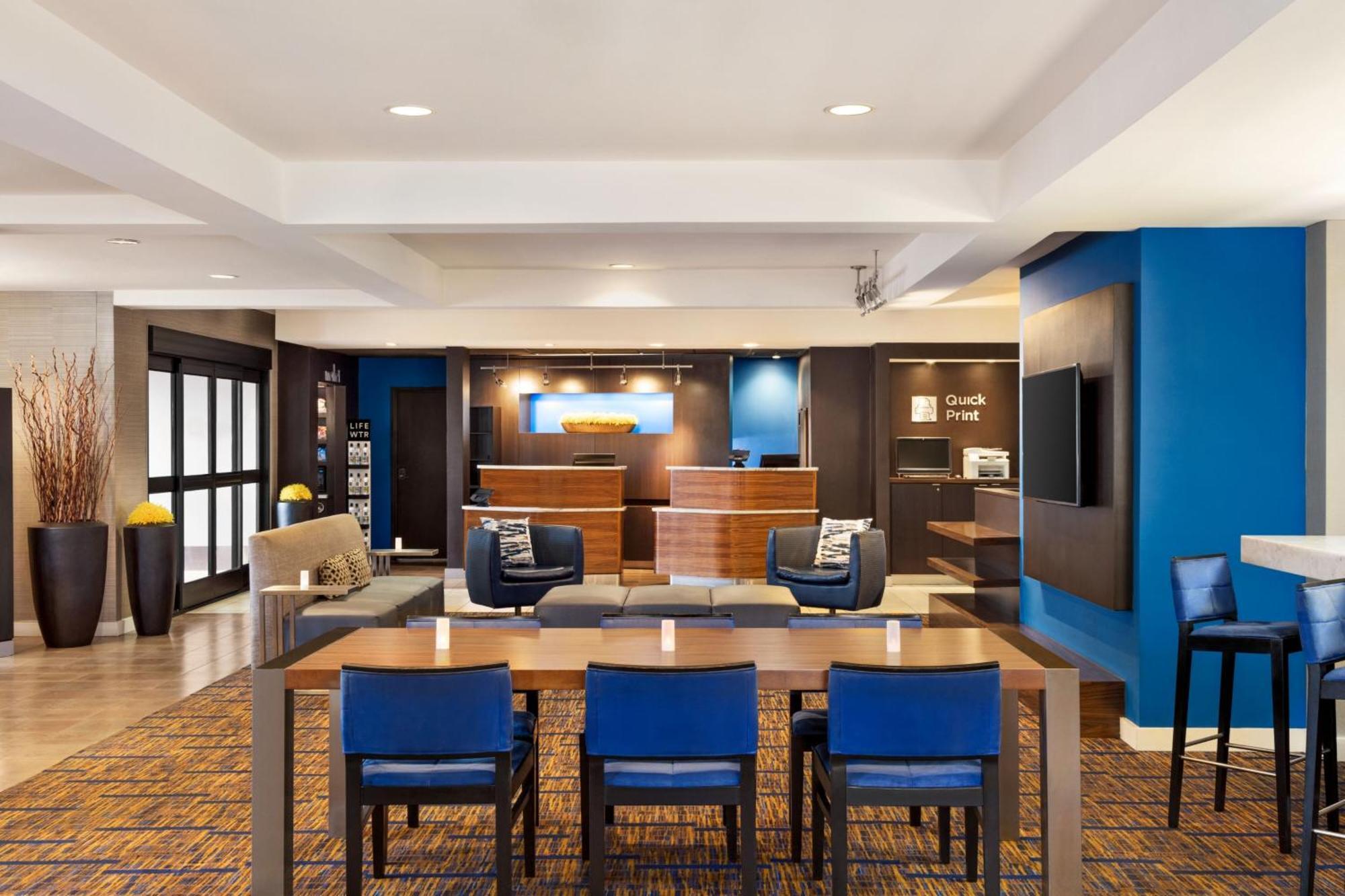 Courtyard Houston Sugar Land/Stafford Hotel Bagian luar foto