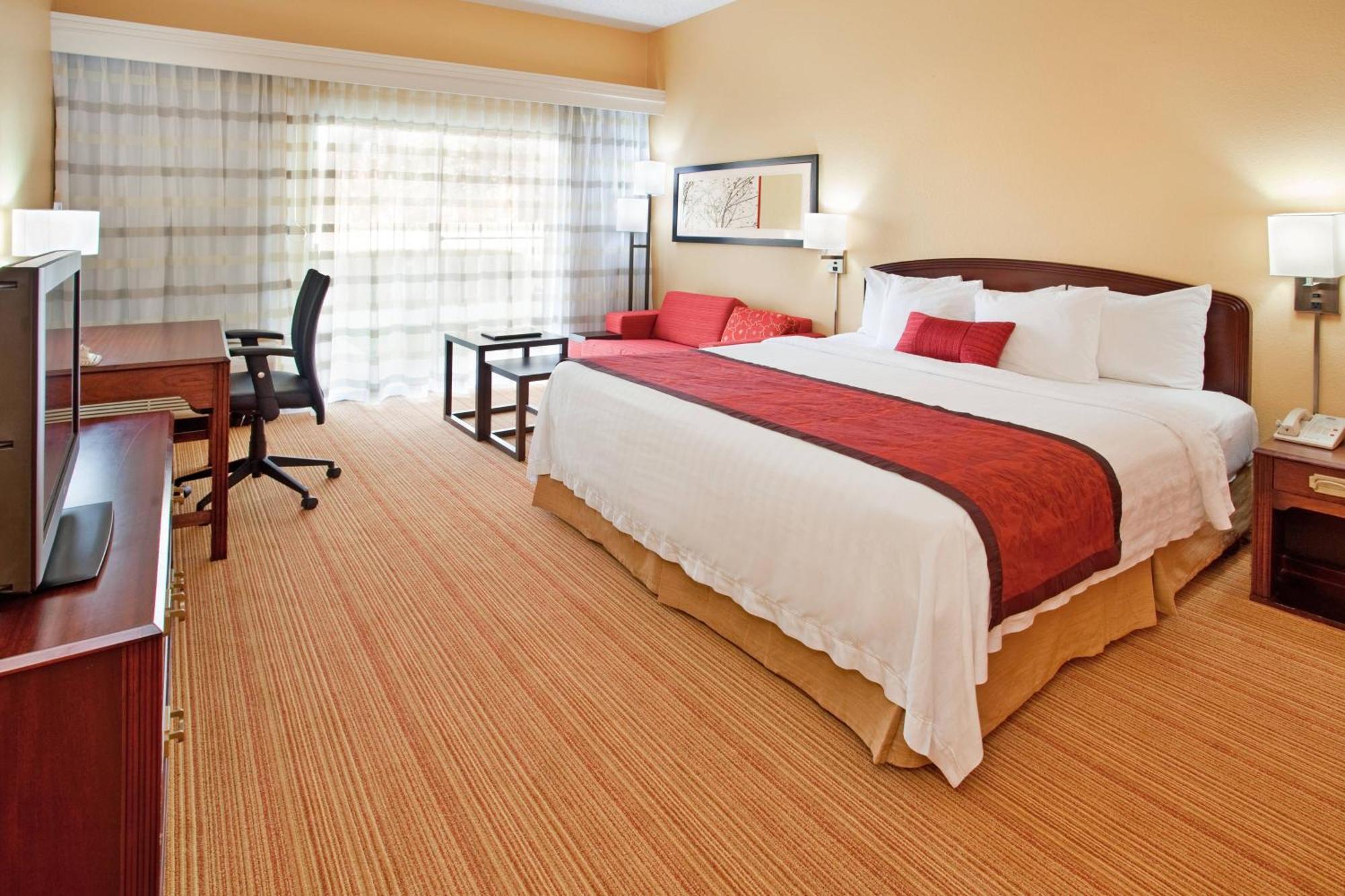 Courtyard Houston Sugar Land/Stafford Hotel Bagian luar foto