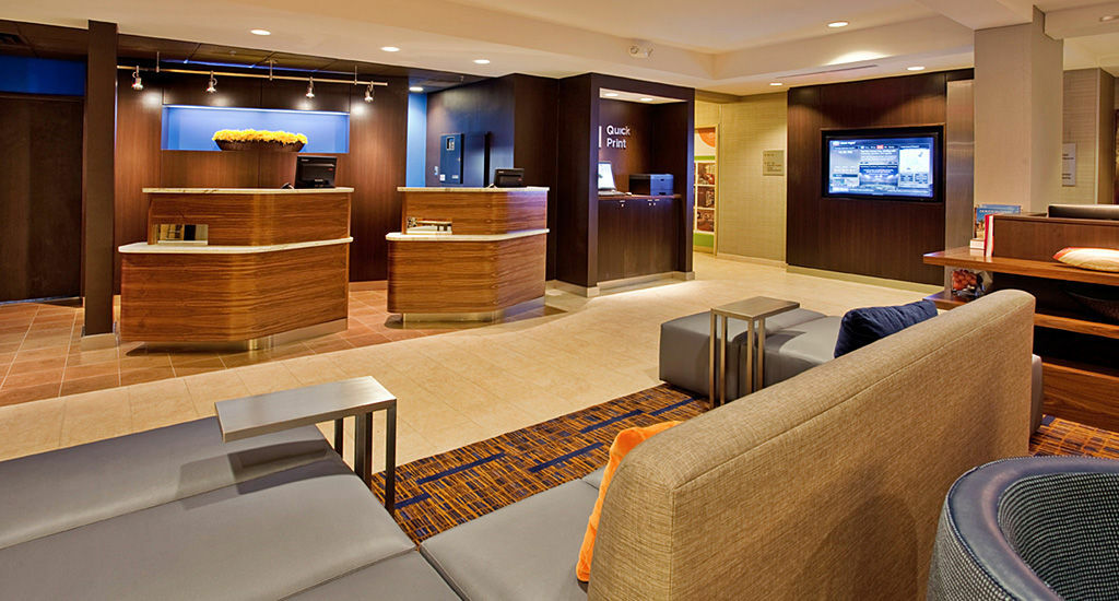 Courtyard Houston Sugar Land/Stafford Hotel Bagian luar foto